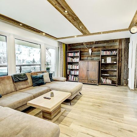 Chalet Sabrina Mit Aussenpool Im Sommer Kaprun Exterior photo