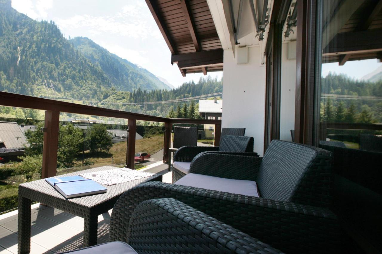 Chalet Sabrina Mit Aussenpool Im Sommer Kaprun Exterior photo